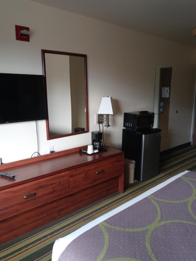Super 8 By Wyndham Windsor Hotel Kültér fotó
